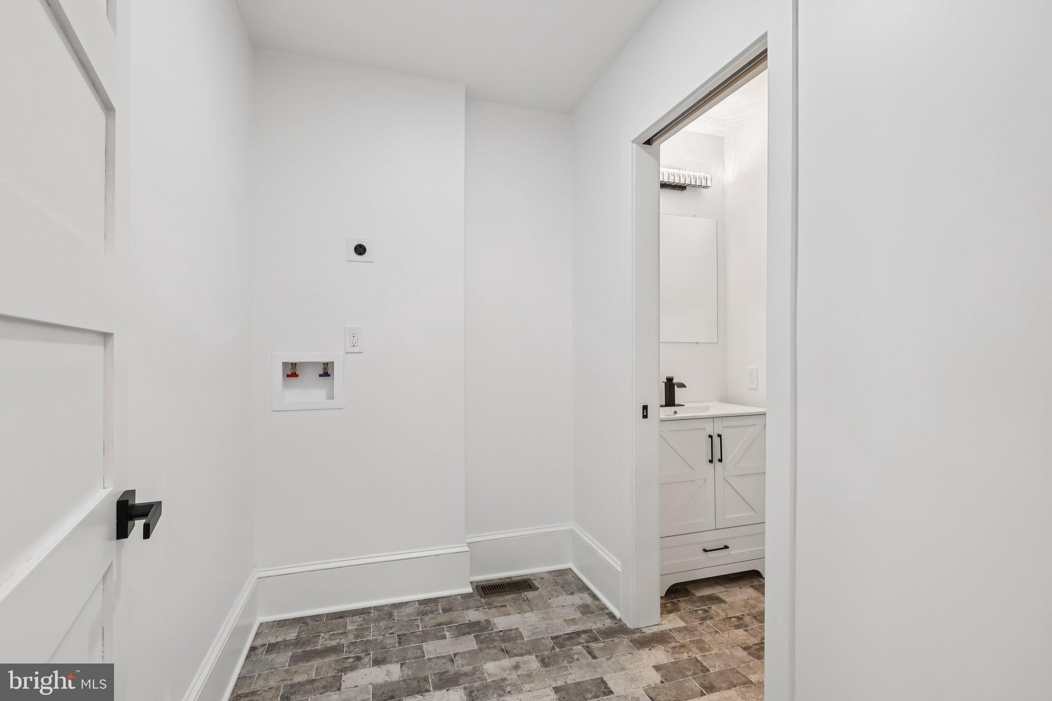 717 WASHINGTON AVENUE