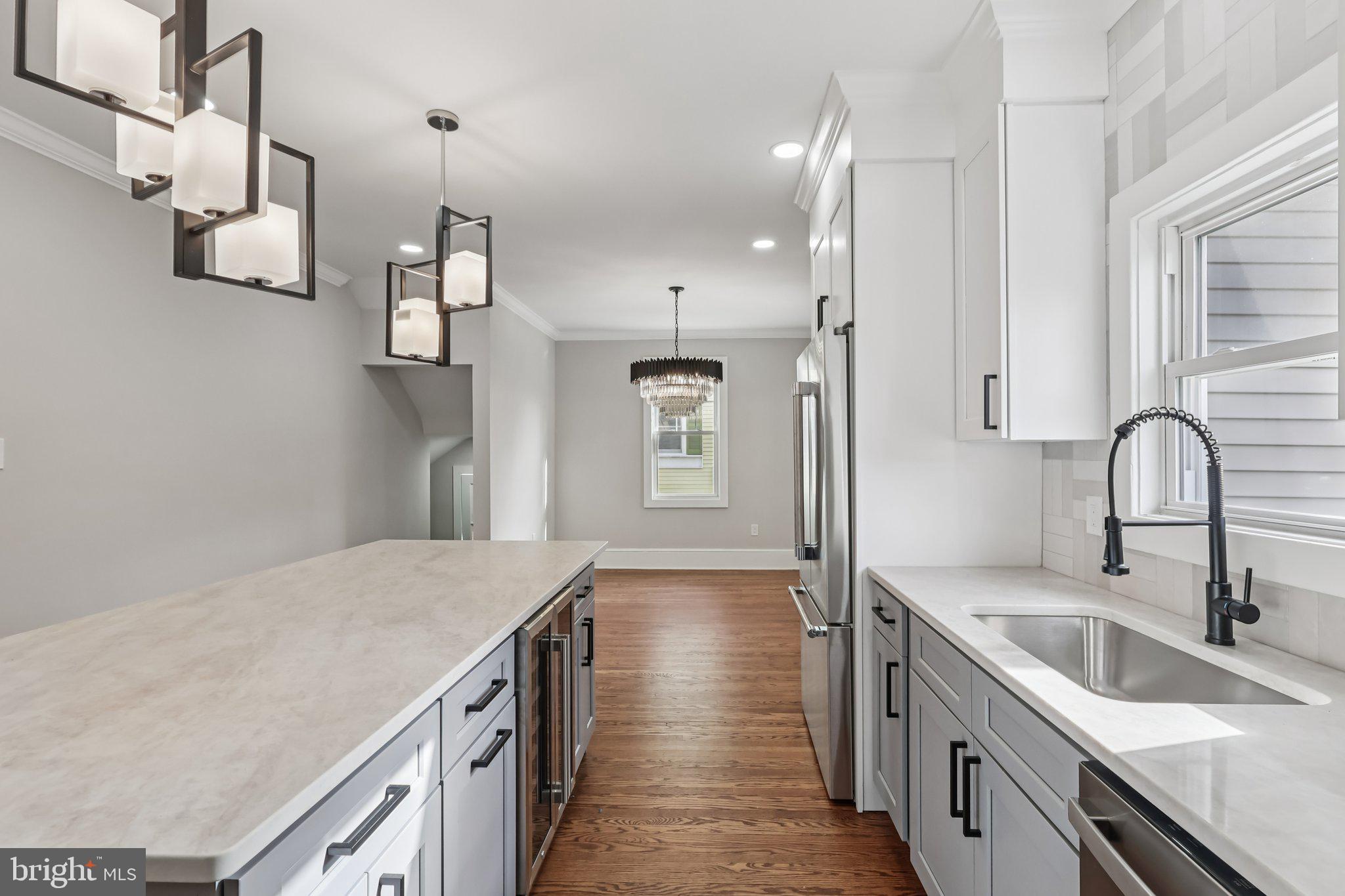 717 WASHINGTON AVENUE