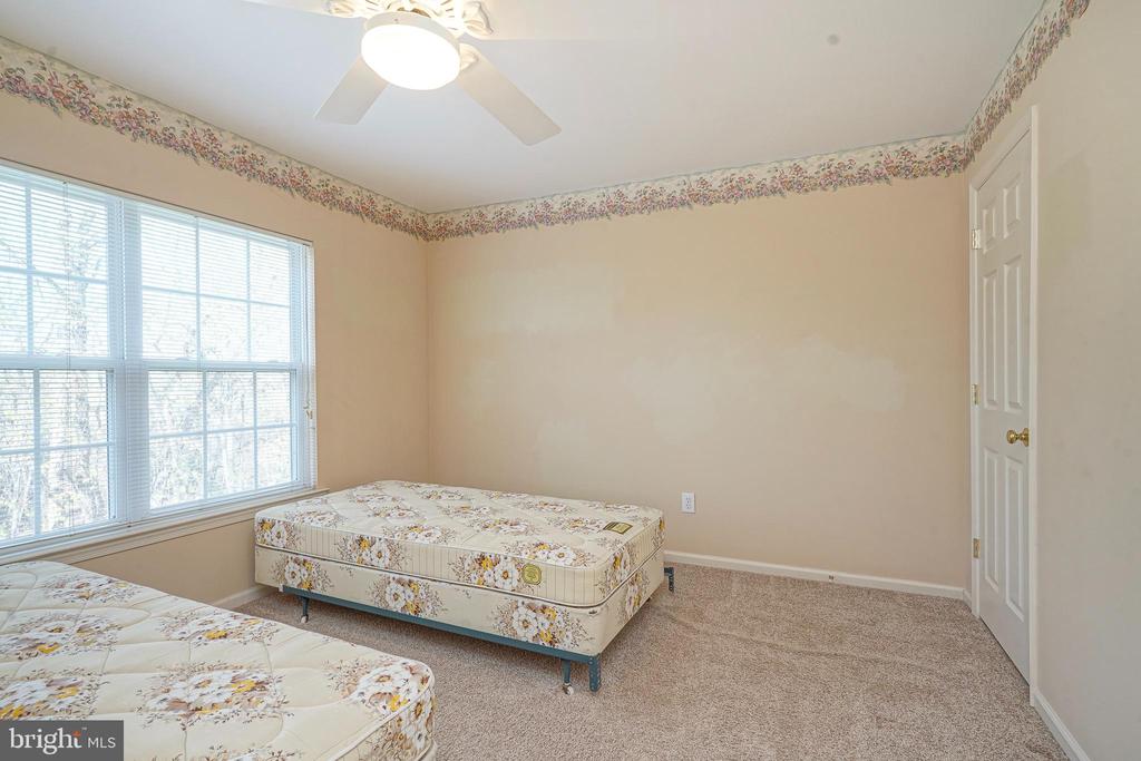 6 SYLVAN COURT