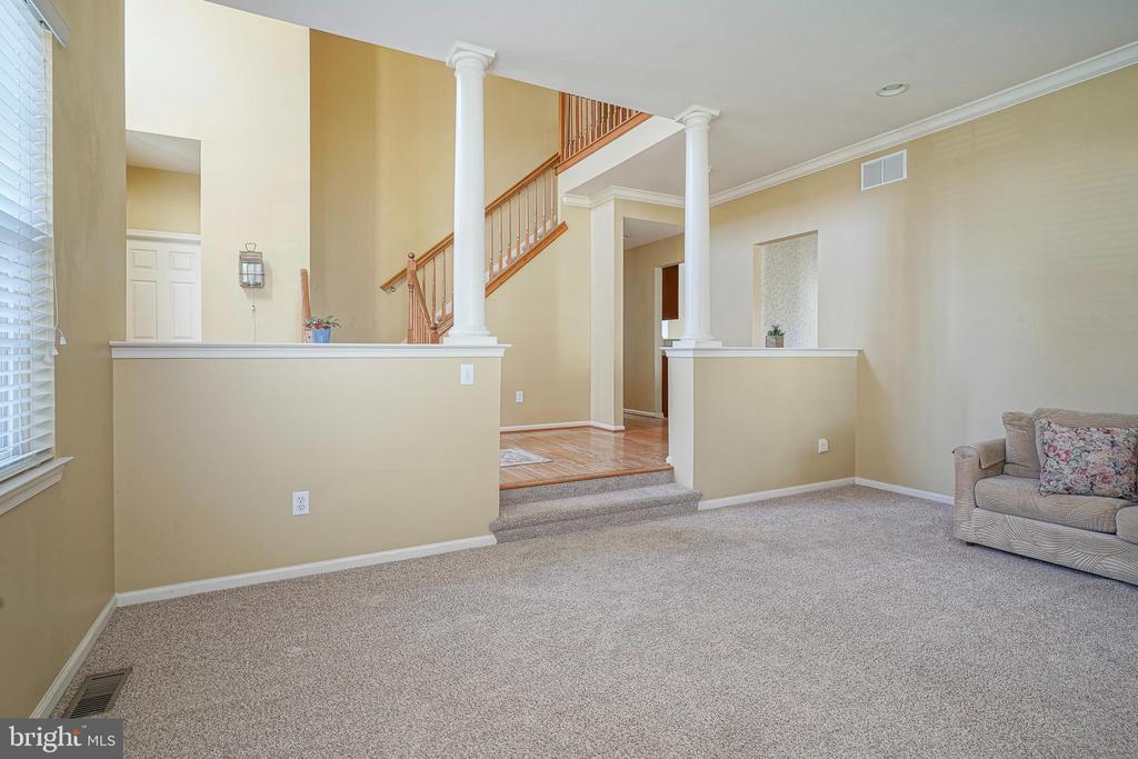 6 SYLVAN COURT
