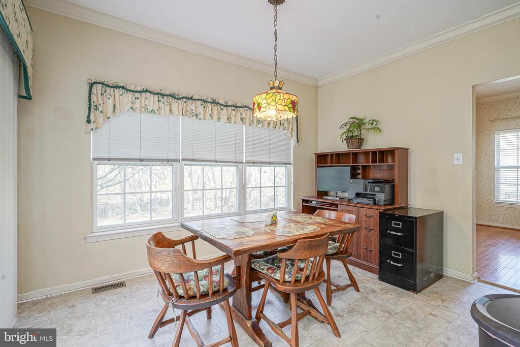 6 SYLVAN COURT