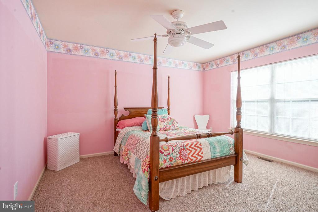 6 SYLVAN COURT