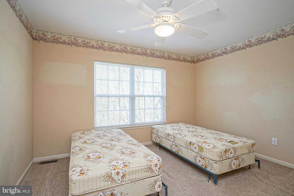 6 SYLVAN COURT