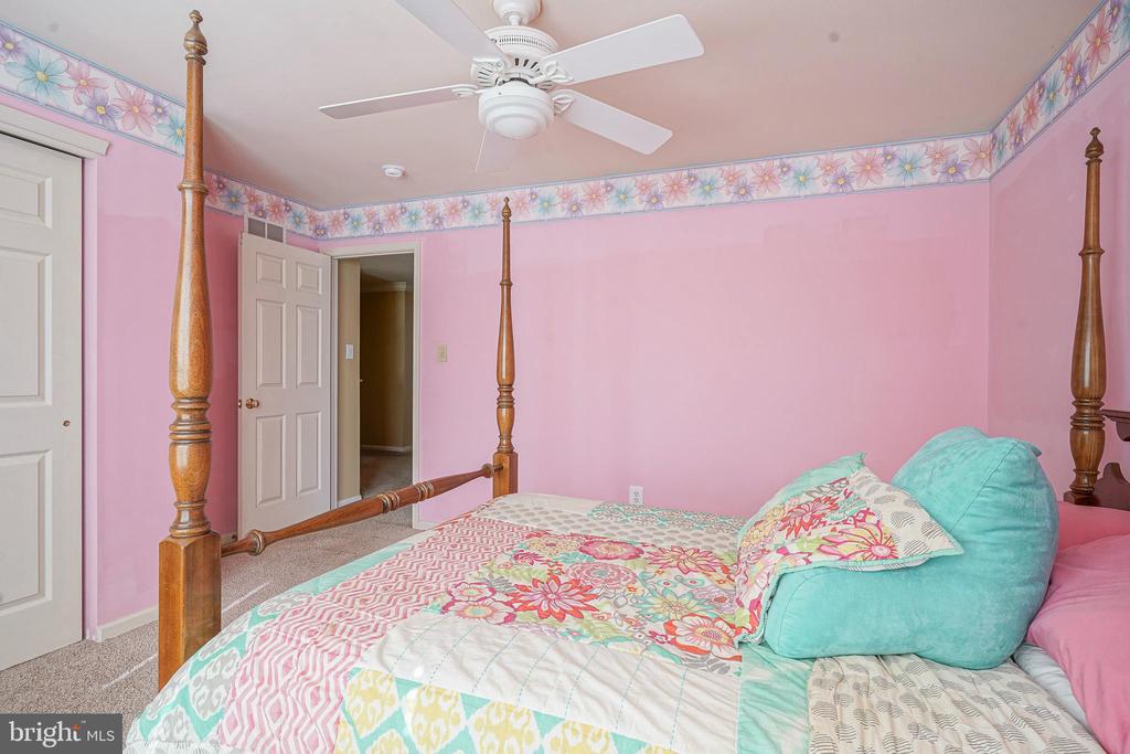 6 SYLVAN COURT