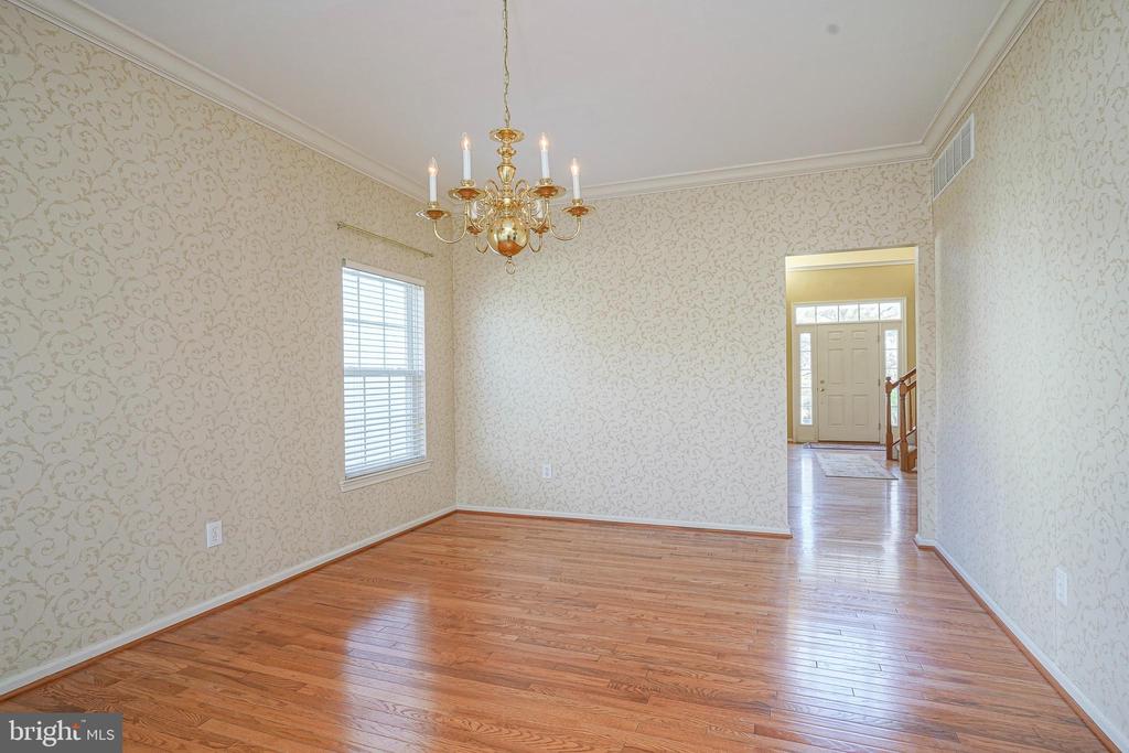 6 SYLVAN COURT