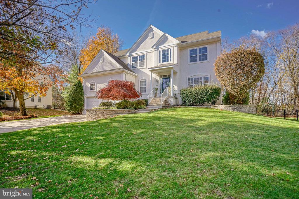 6 SYLVAN COURT