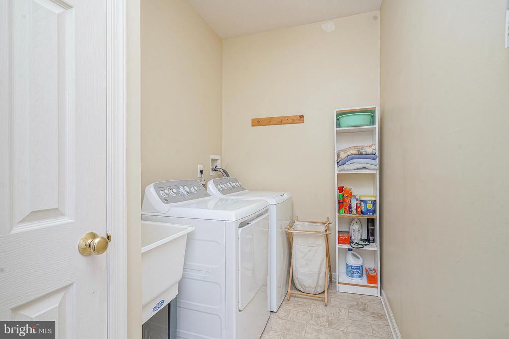 6 SYLVAN COURT
