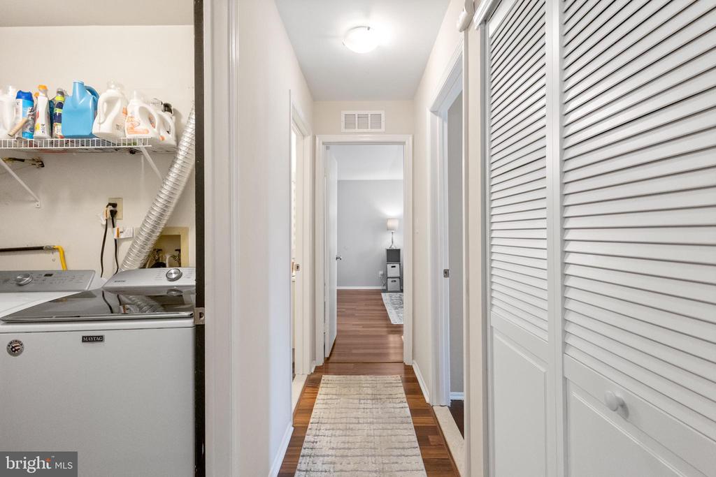 302 HARWOOD COURT B