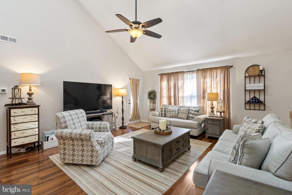 302 HARWOOD COURT B