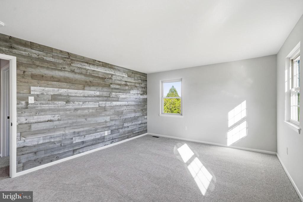 169 THORNWOOD DRIVE