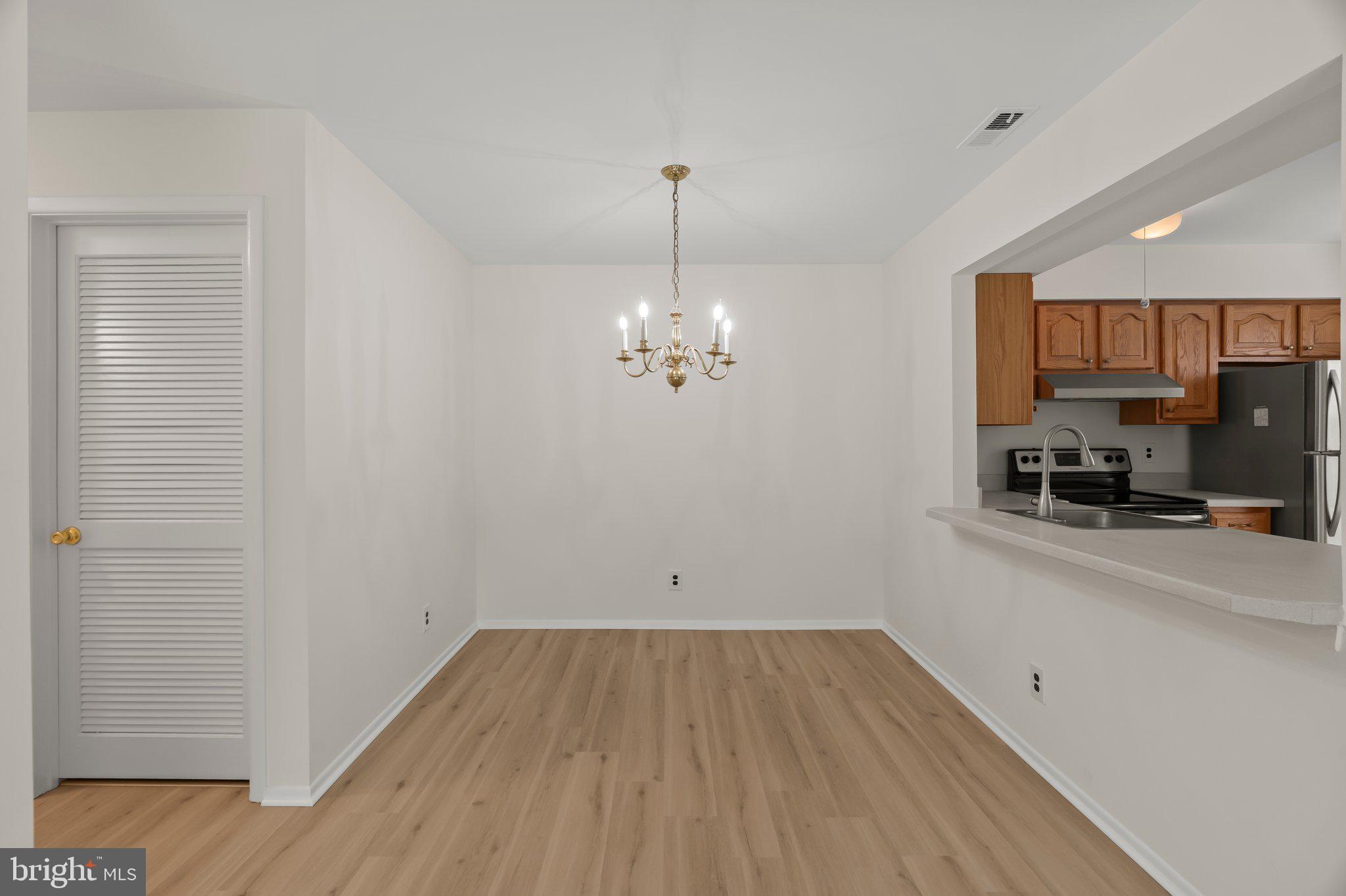 330 DELANCEY PLACE B