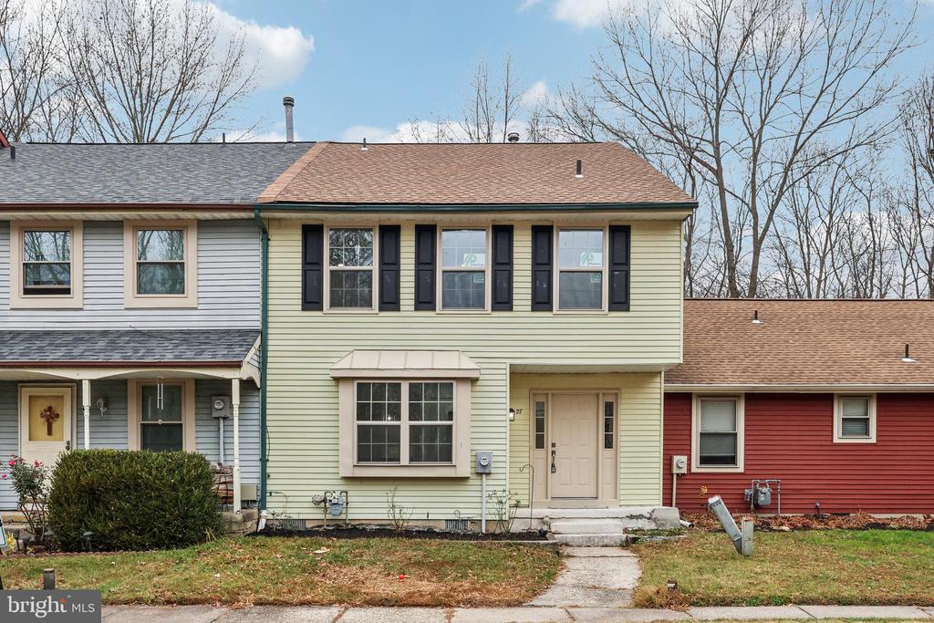 27 FAWNHOLLOW COURT