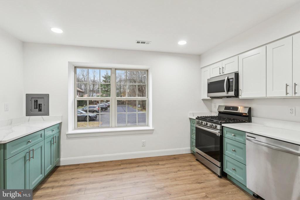 27 FAWNHOLLOW COURT