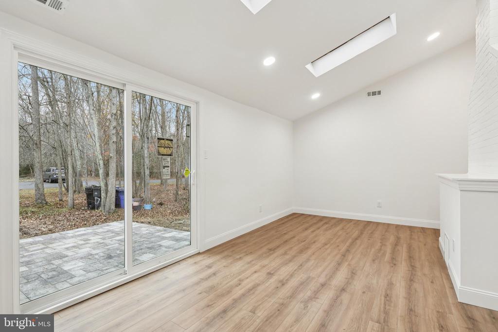27 FAWNHOLLOW COURT