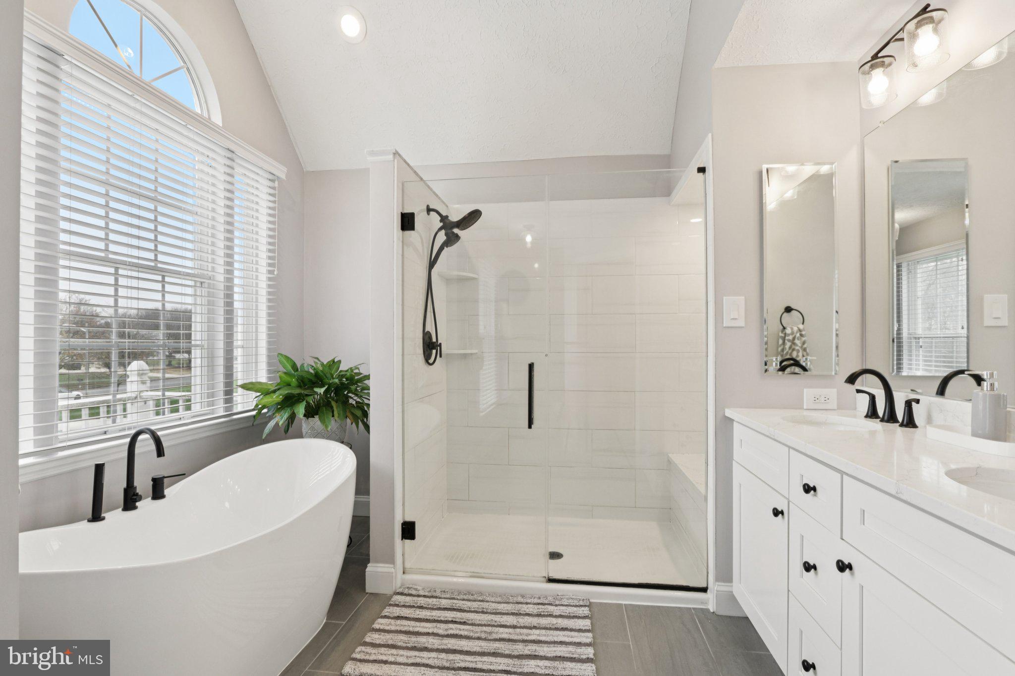 207 CHURCHILL DOWNS COURT