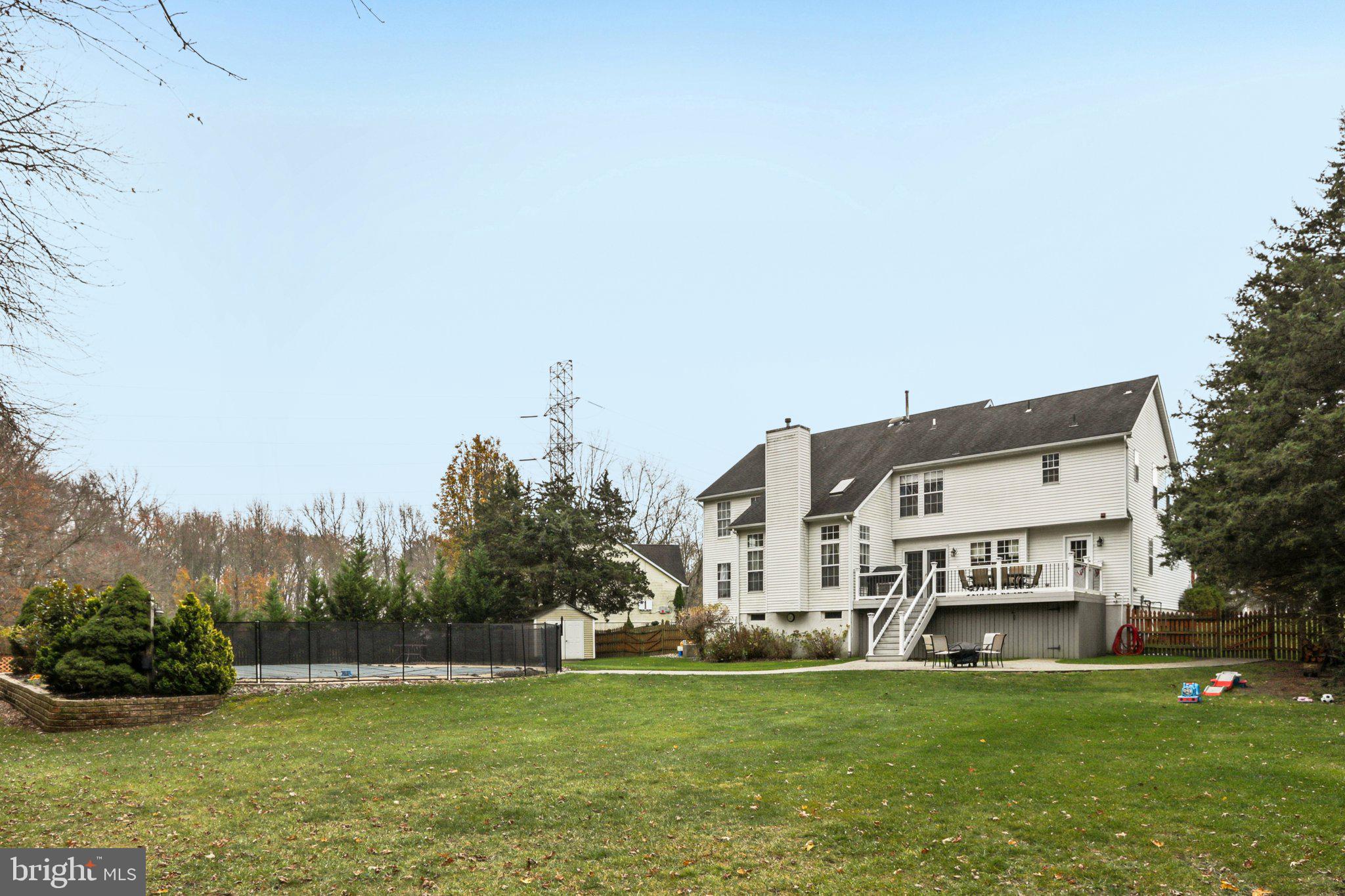 207 CHURCHILL DOWNS COURT