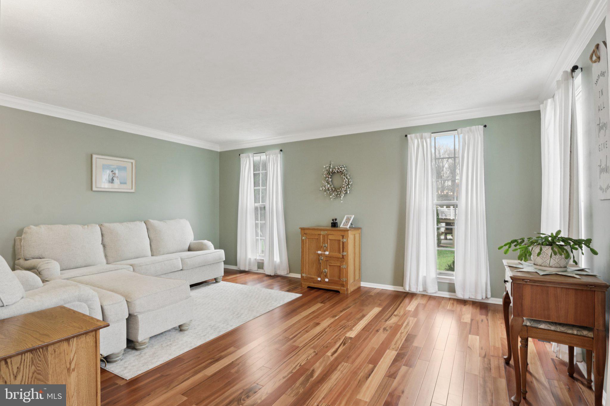 207 CHURCHILL DOWNS COURT