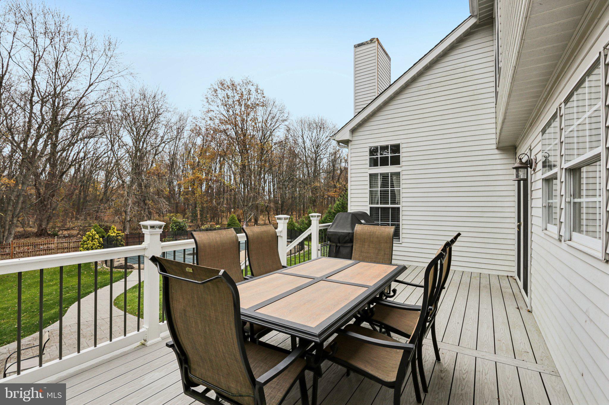 207 CHURCHILL DOWNS COURT