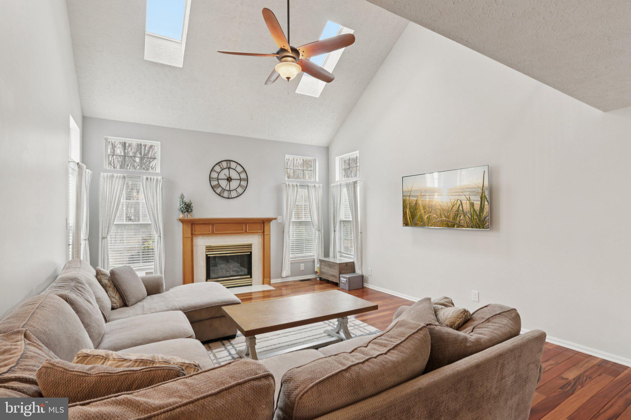 207 CHURCHILL DOWNS COURT