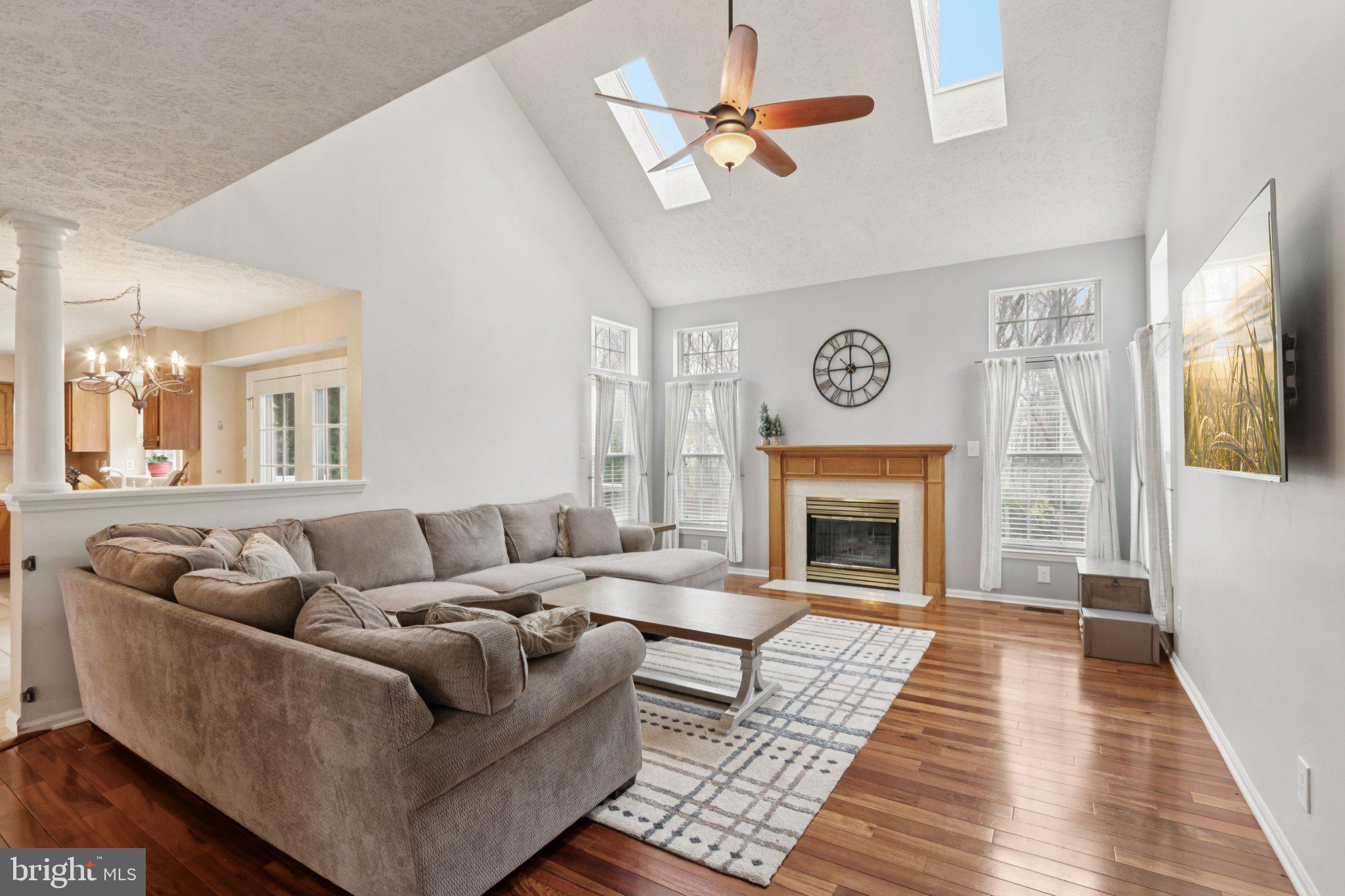 207 CHURCHILL DOWNS COURT