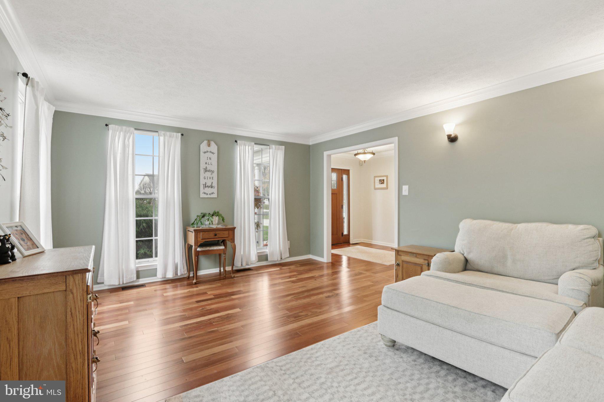 207 CHURCHILL DOWNS COURT