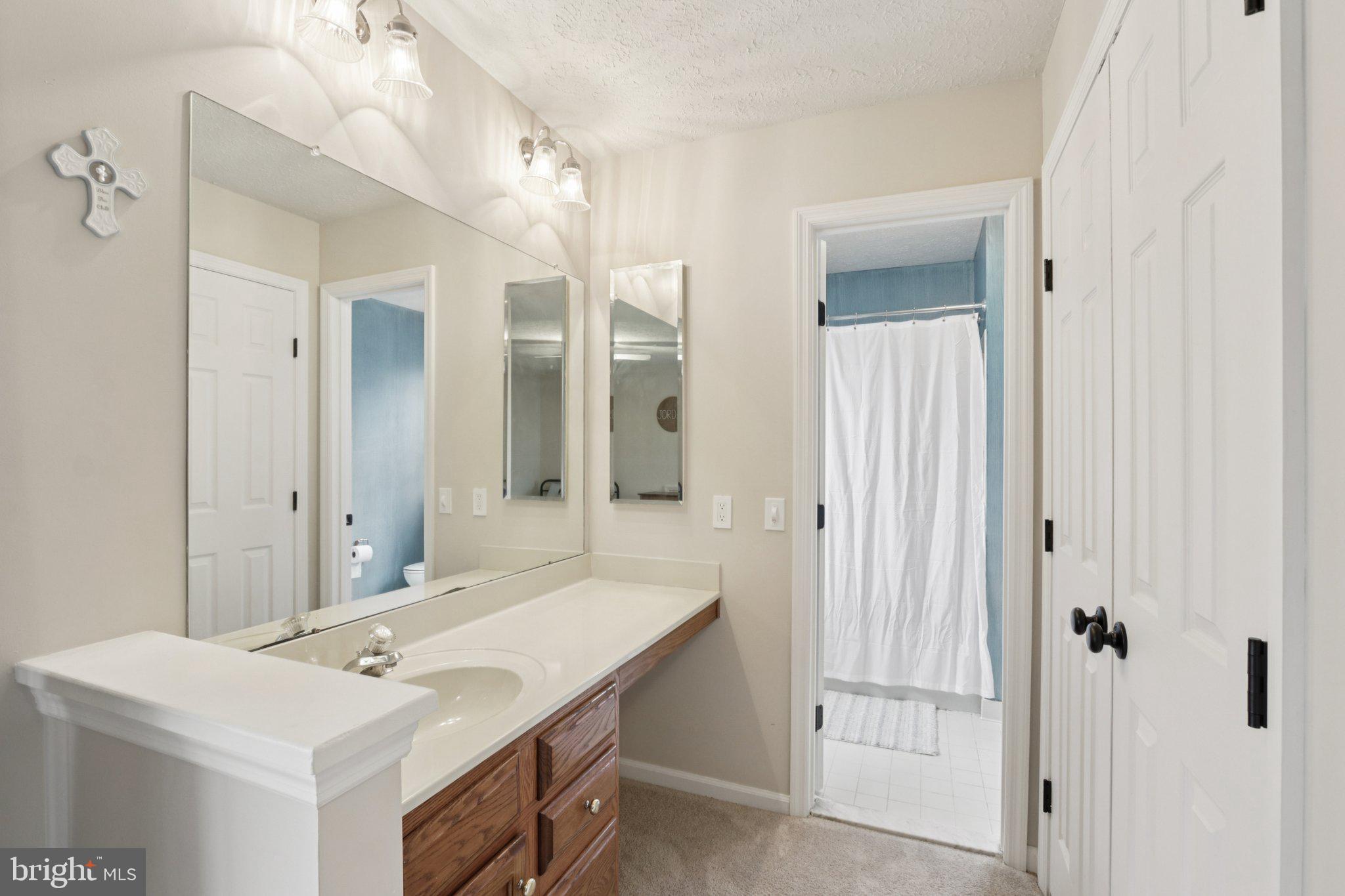 207 CHURCHILL DOWNS COURT