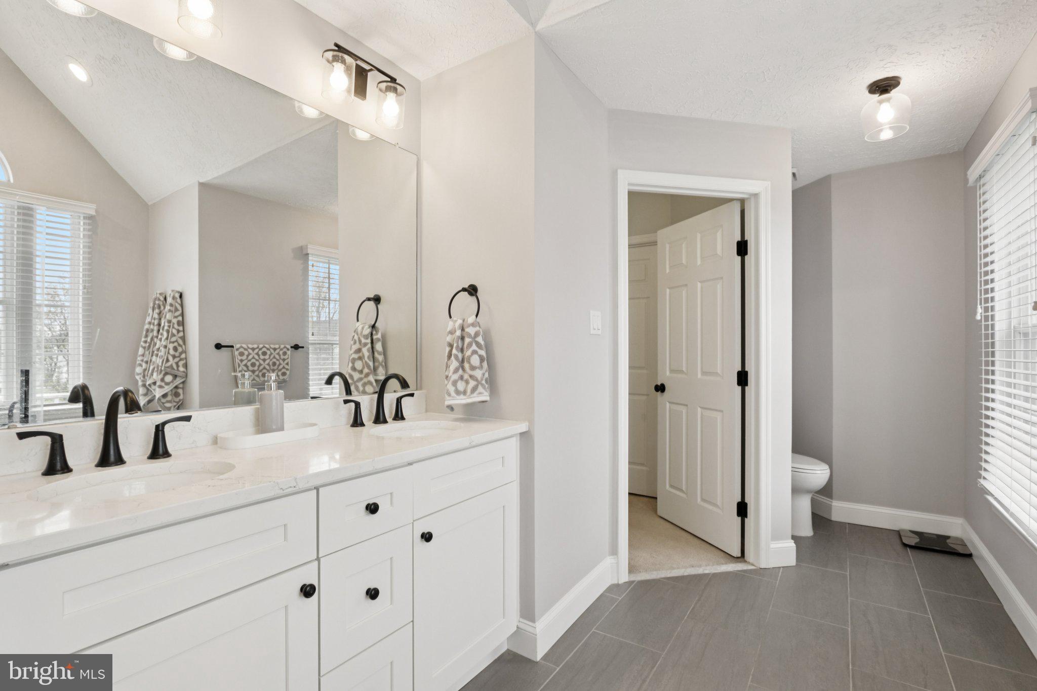 207 CHURCHILL DOWNS COURT