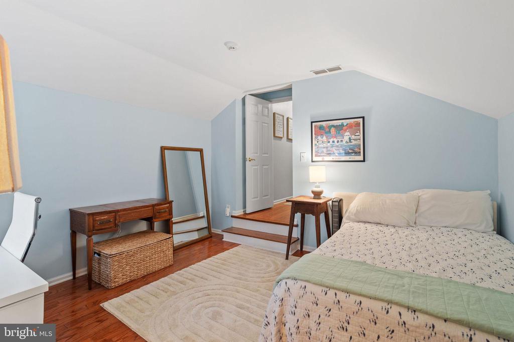 36 WHITECHAPEL DRIVE