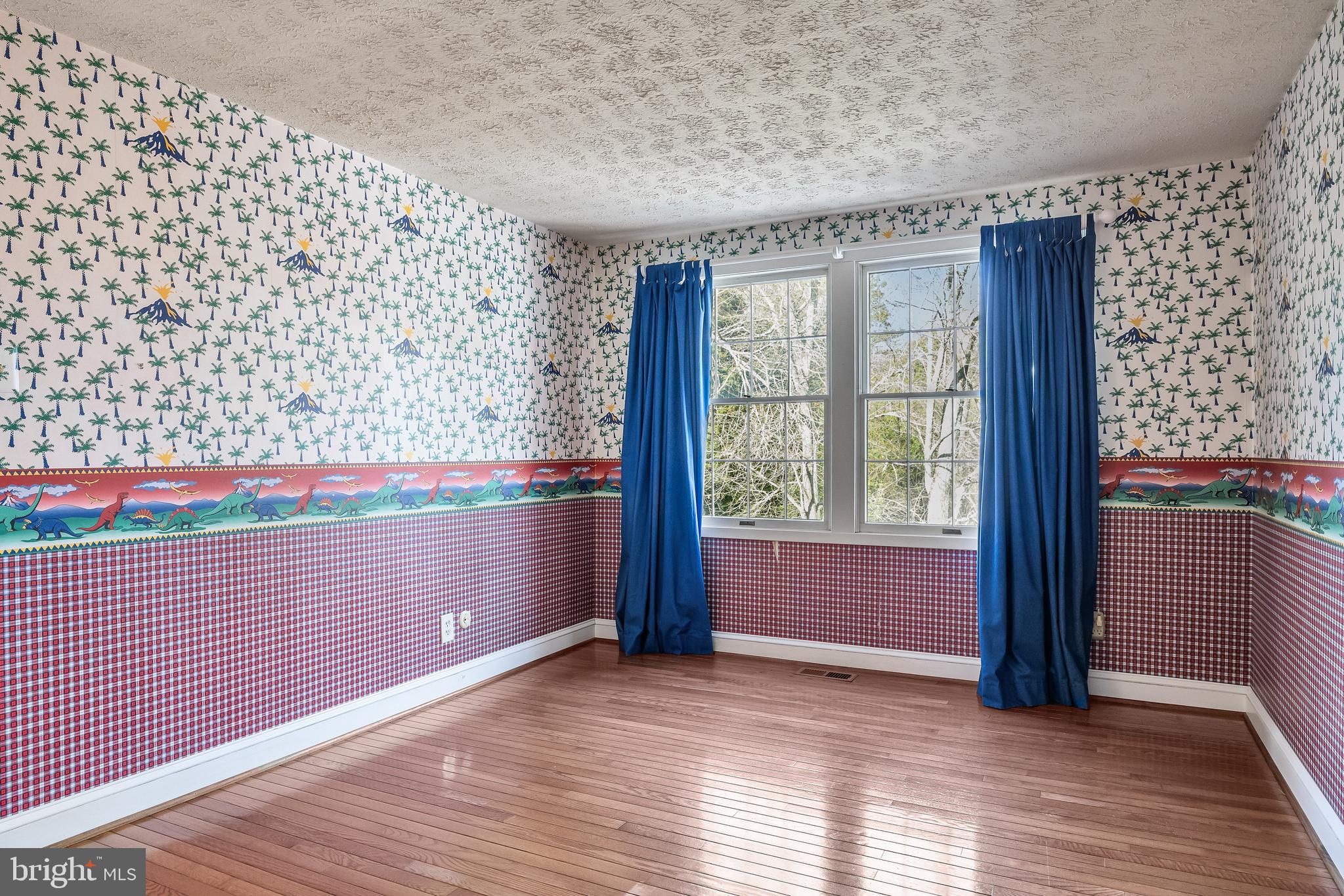 109 WOODTHRUSH TRAIL W