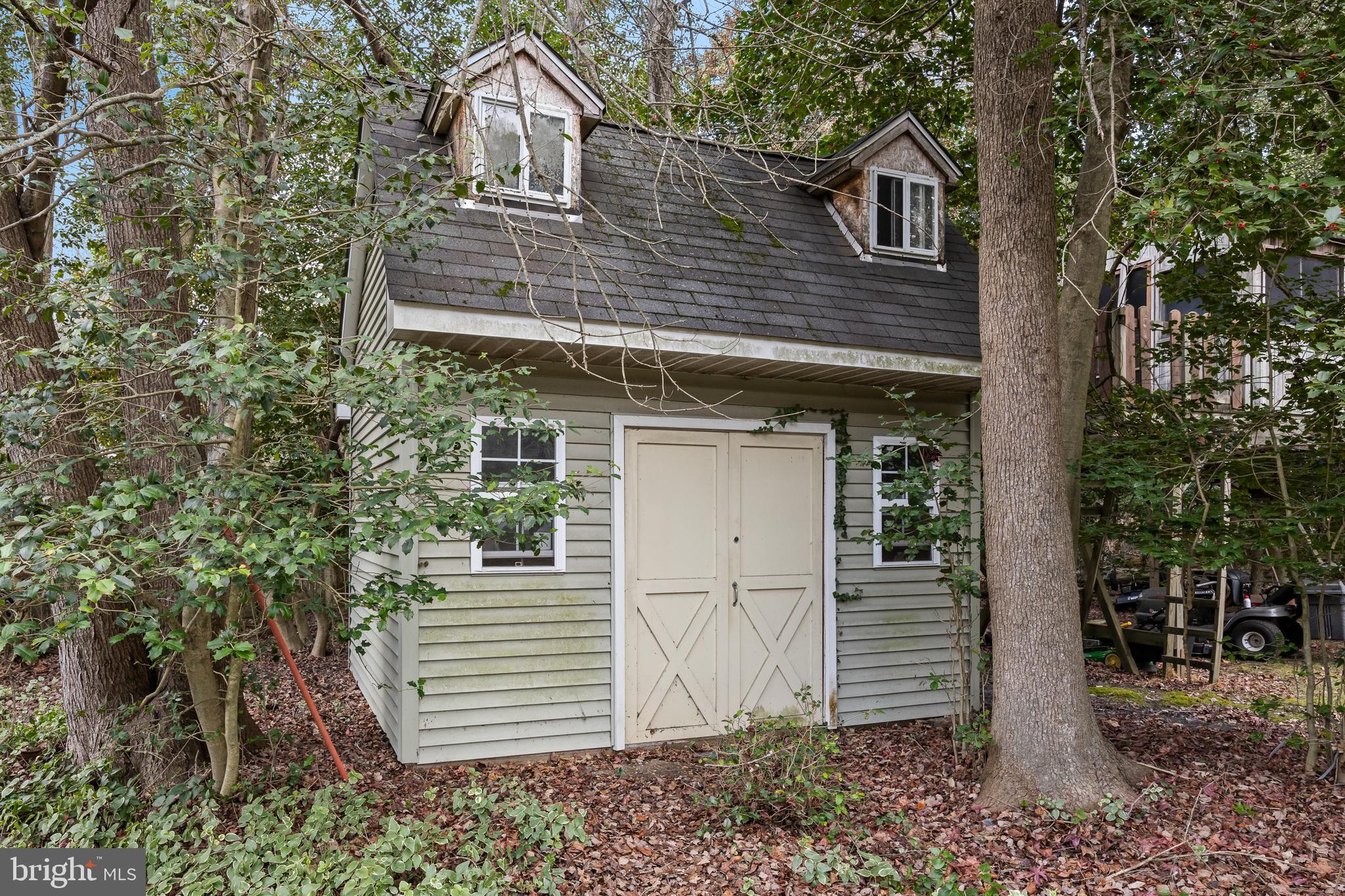 109 WOODTHRUSH TRAIL W