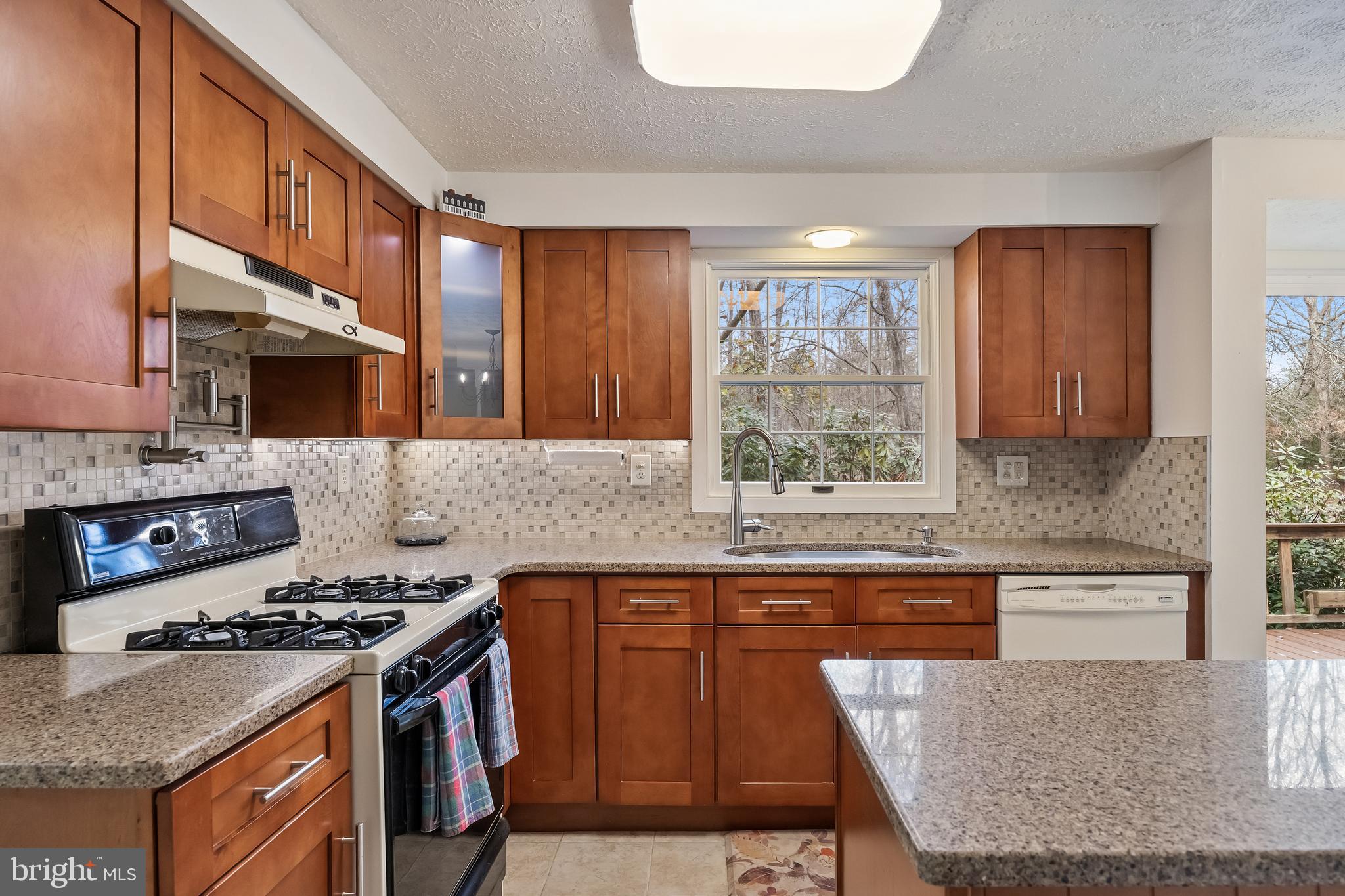 109 WOODTHRUSH TRAIL W