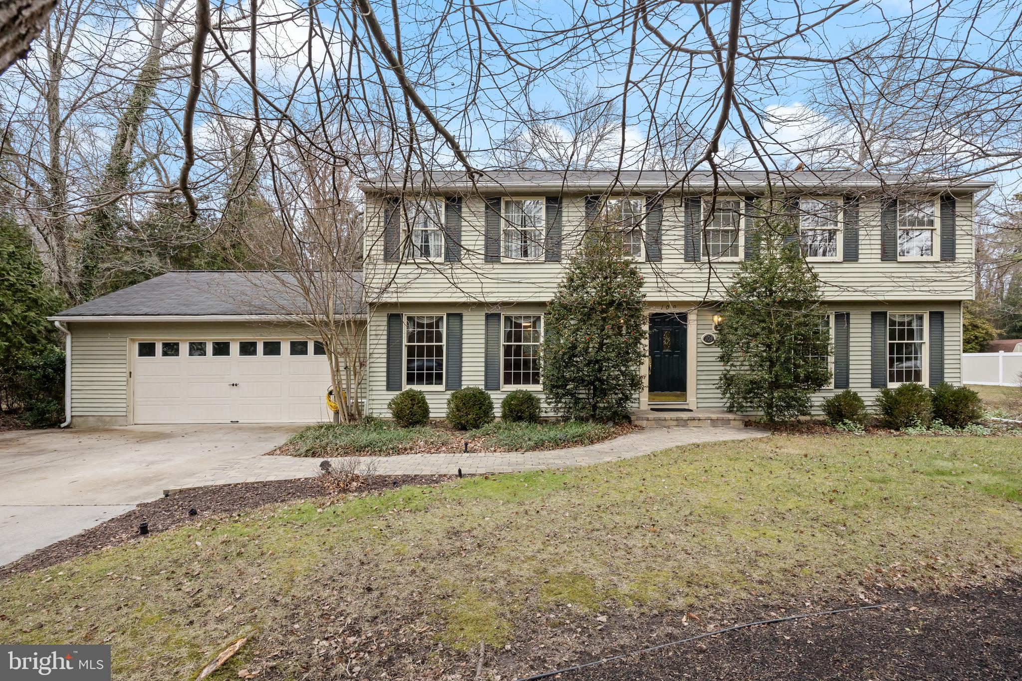 109 WOODTHRUSH TRAIL W