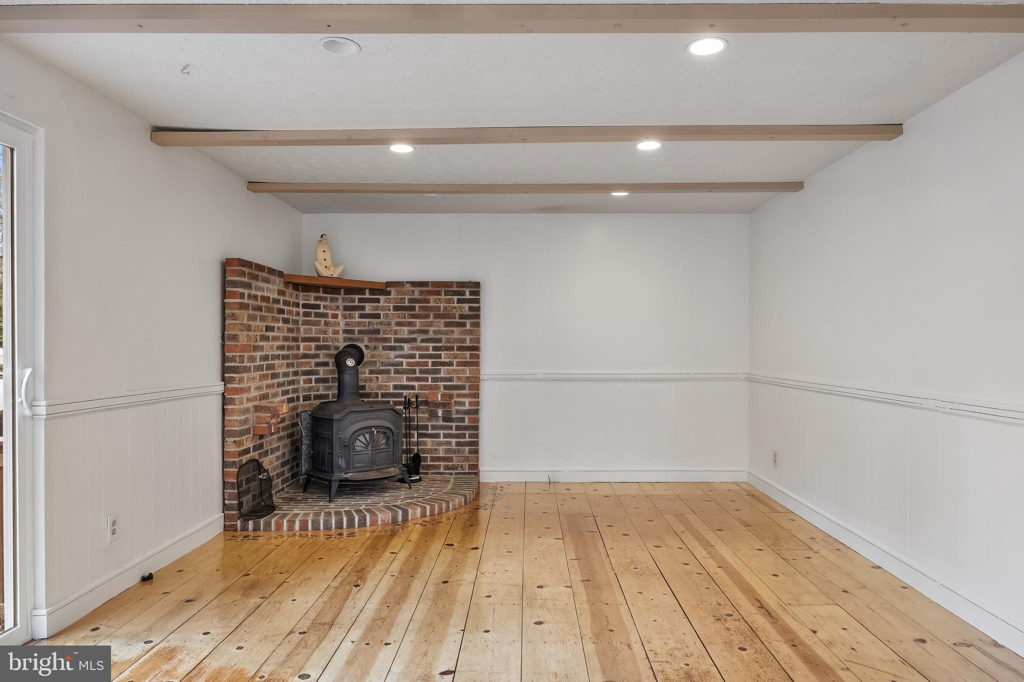 109 WOODTHRUSH TRAIL W