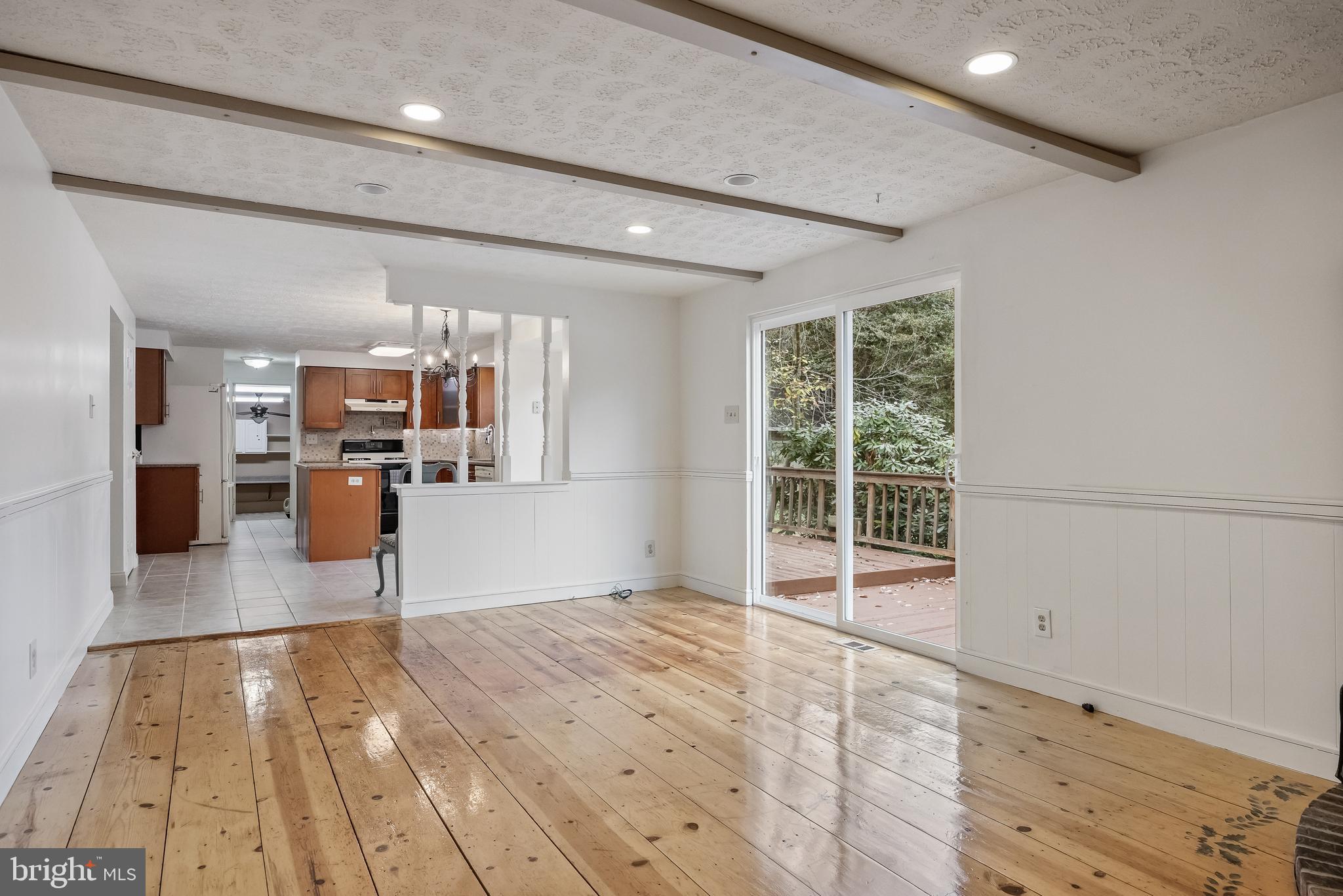 109 WOODTHRUSH TRAIL W