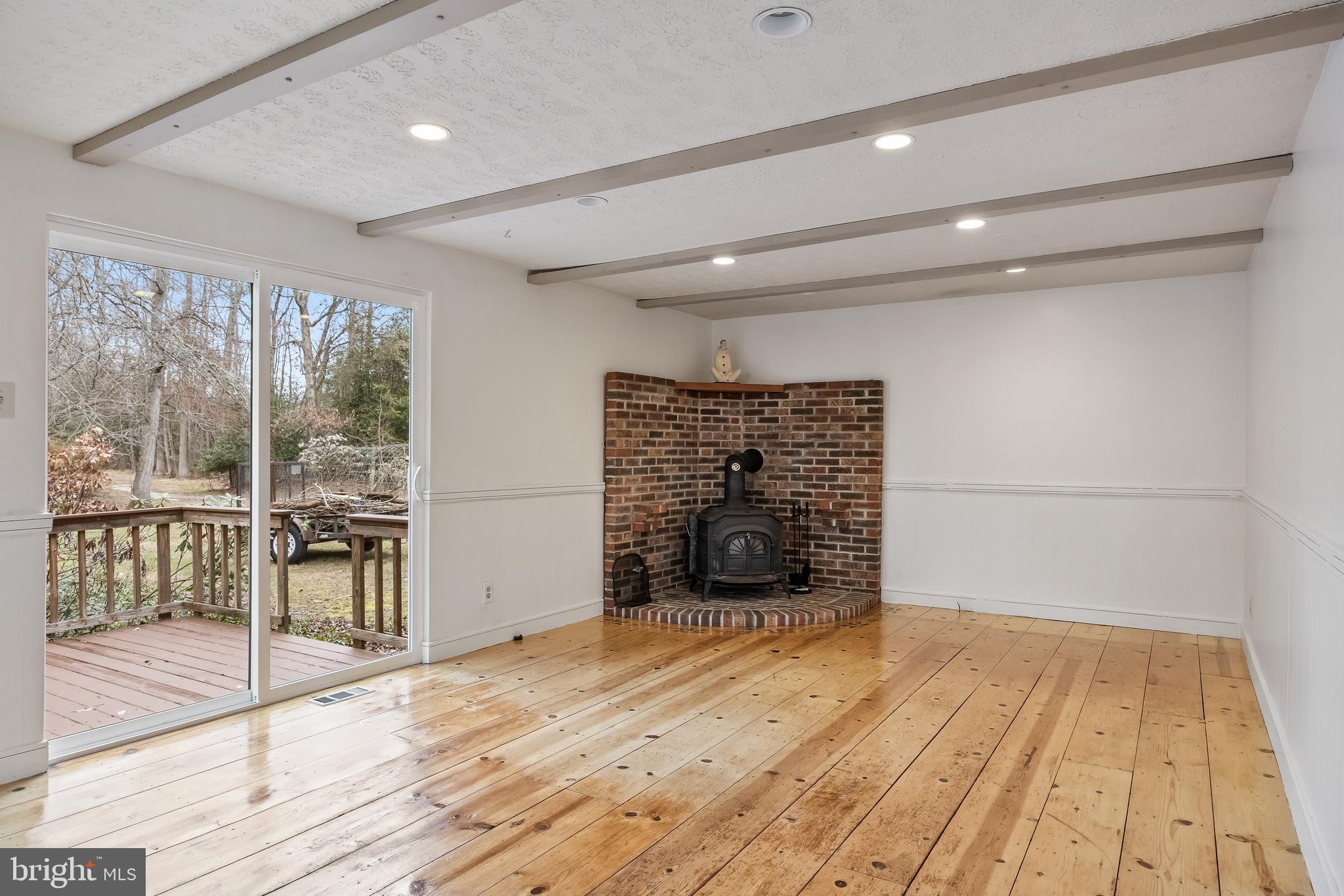 109 WOODTHRUSH TRAIL W