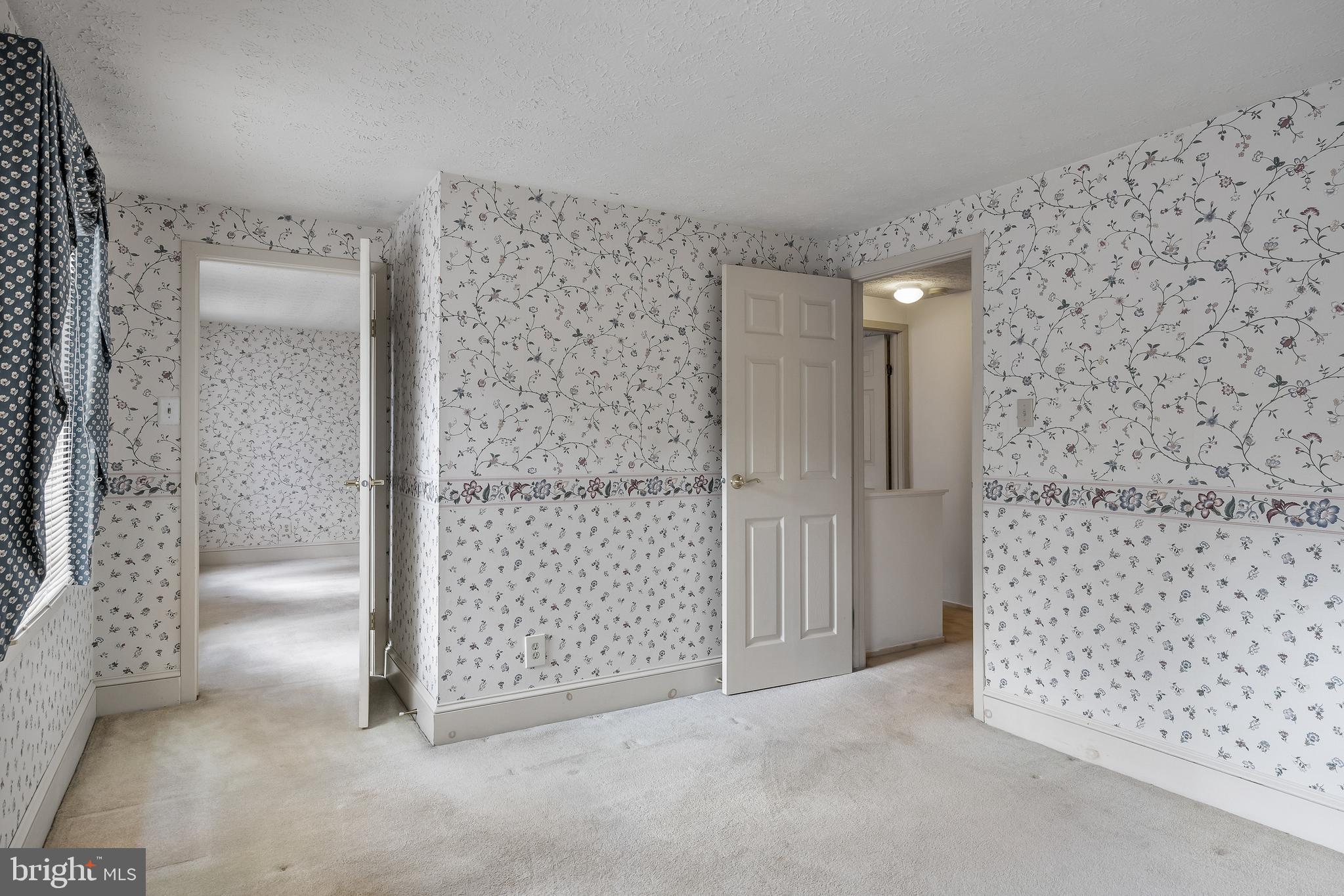 109 WOODTHRUSH TRAIL W