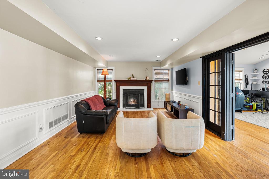 36 KENSINGTON DRIVE