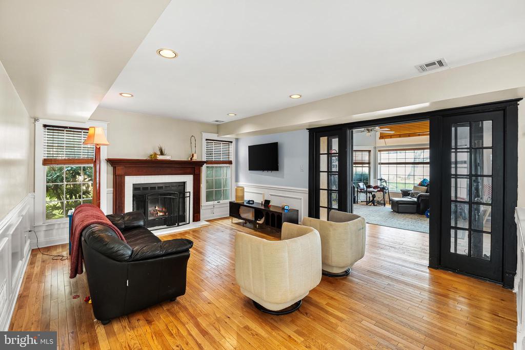 36 KENSINGTON DRIVE