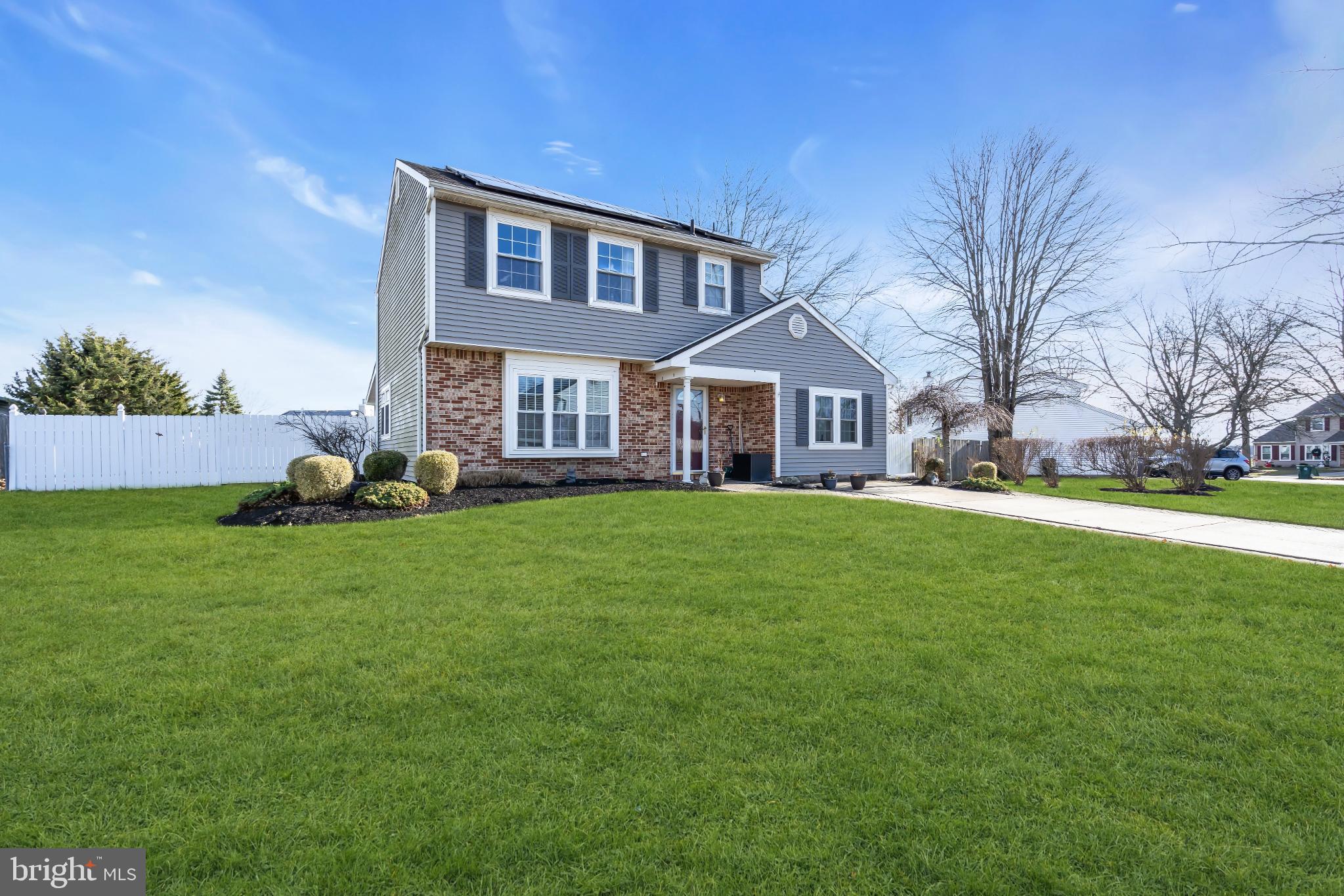 9 HONEY LOCUST LANE