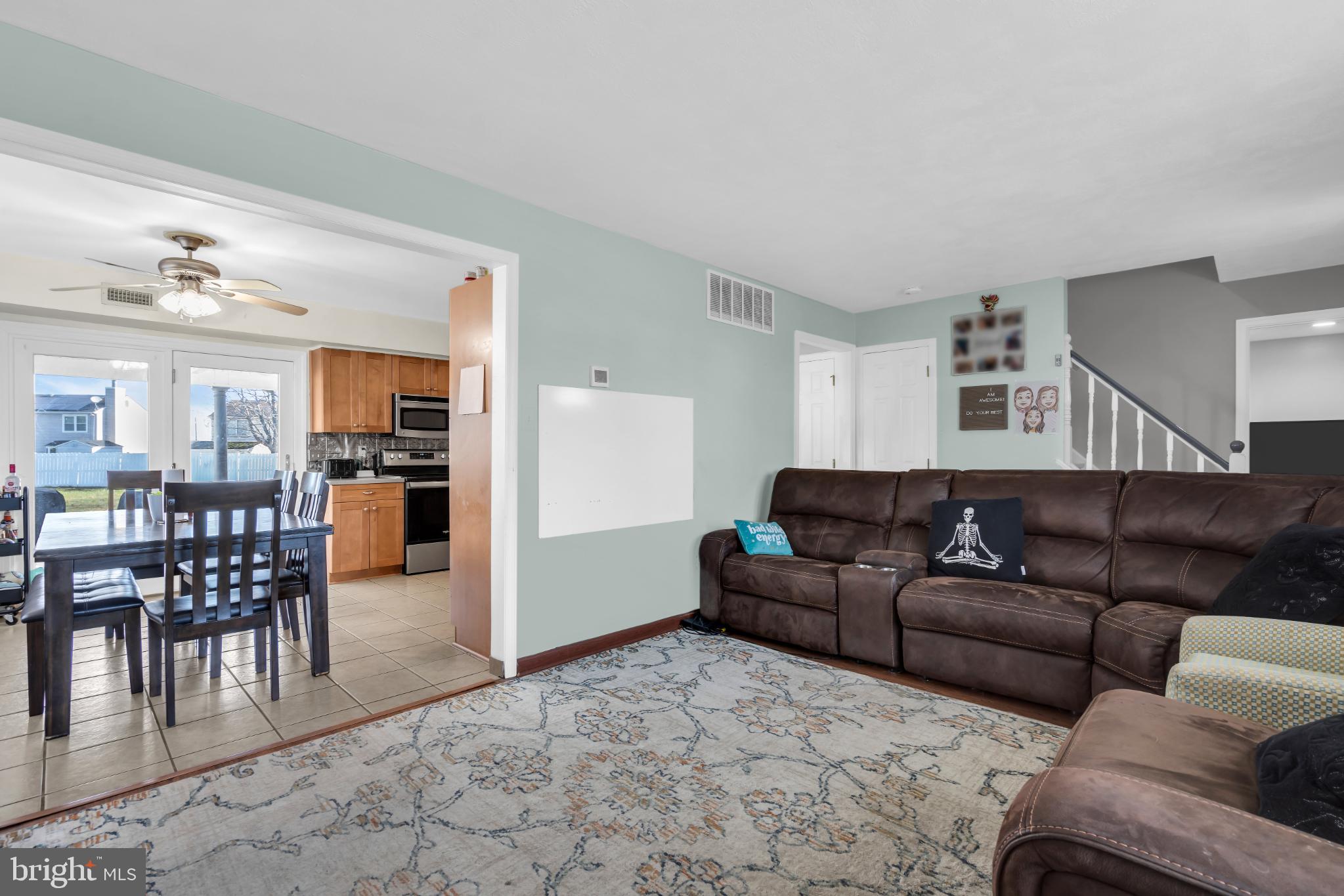 9 HONEY LOCUST LANE