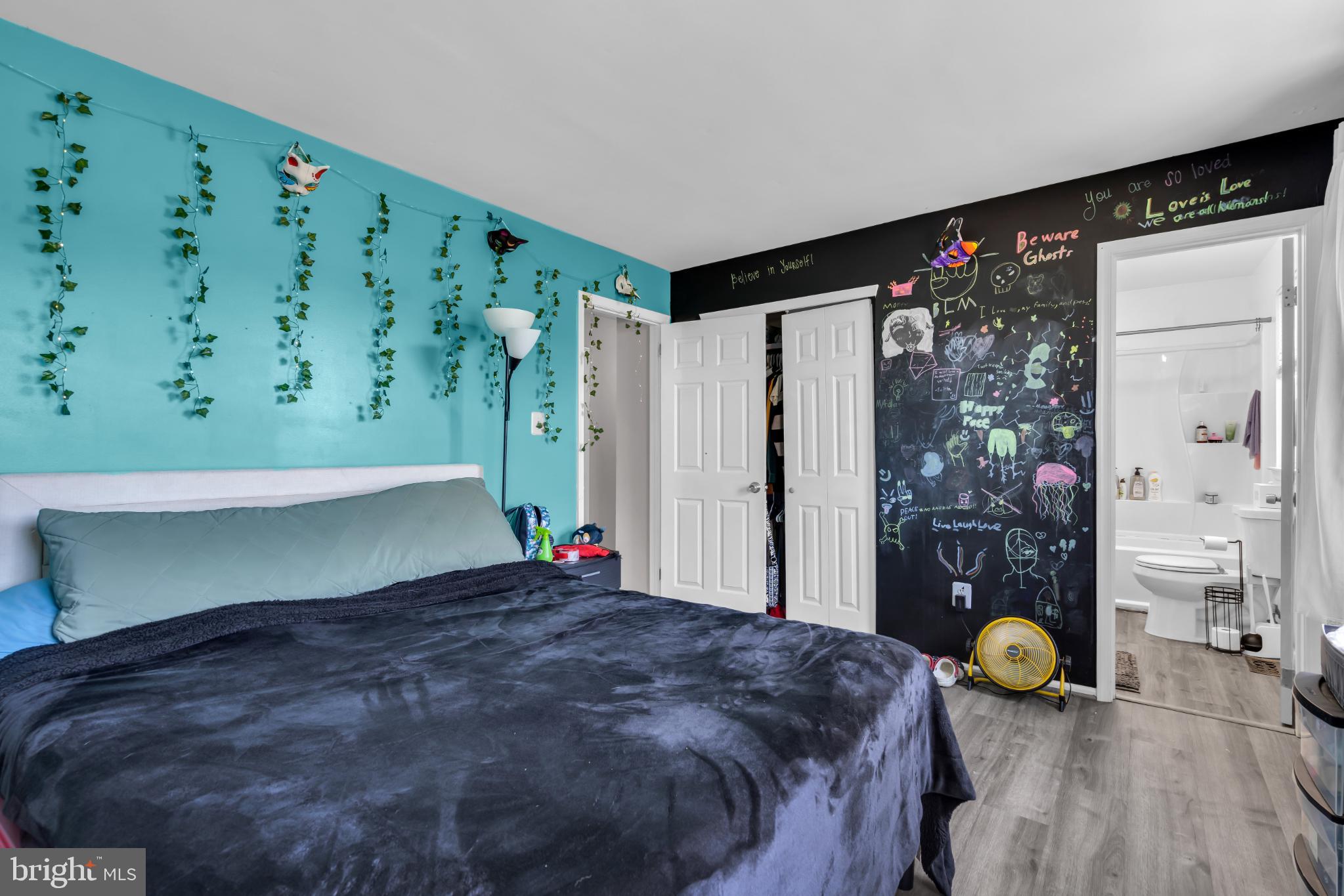 9 HONEY LOCUST LANE