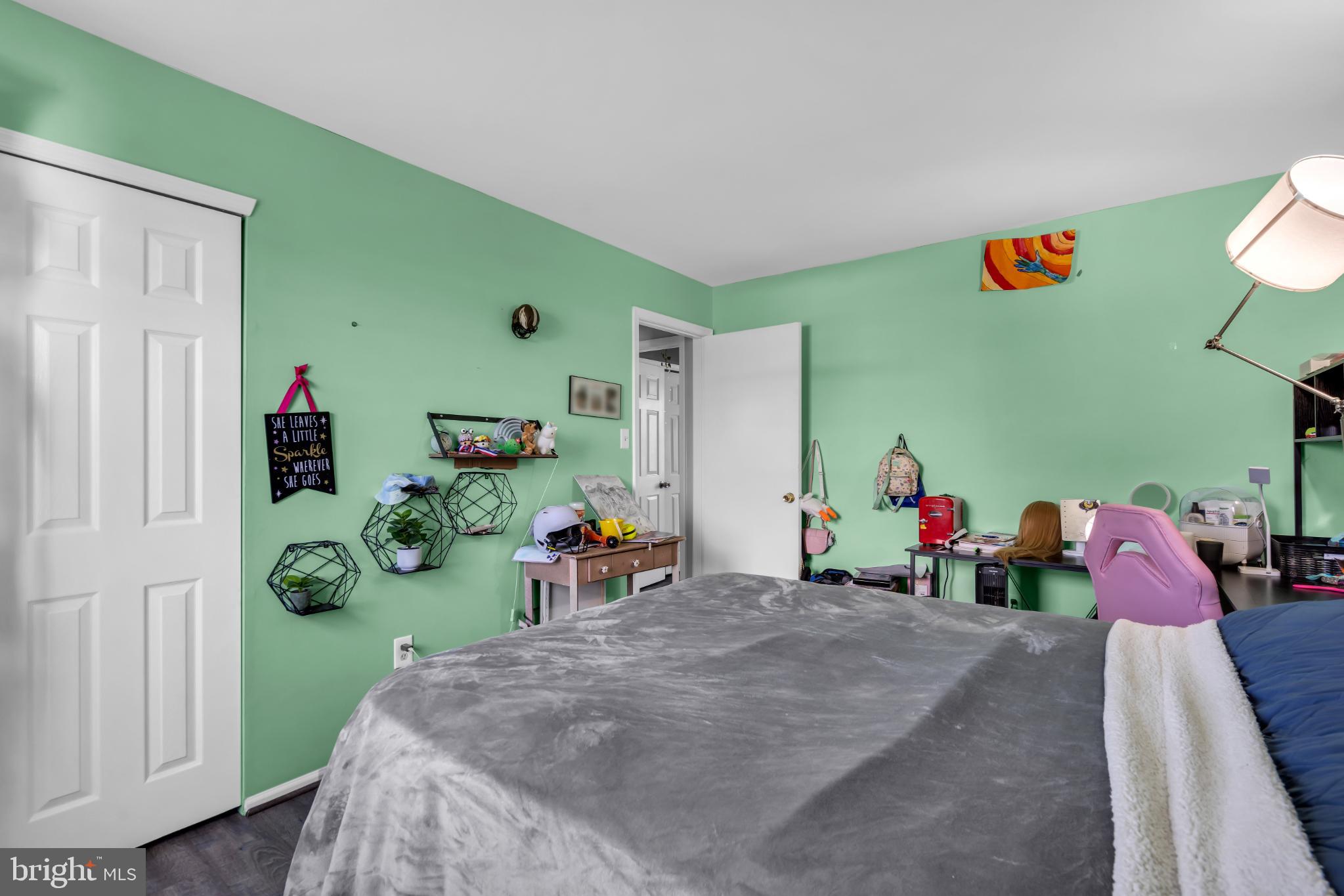 9 HONEY LOCUST LANE