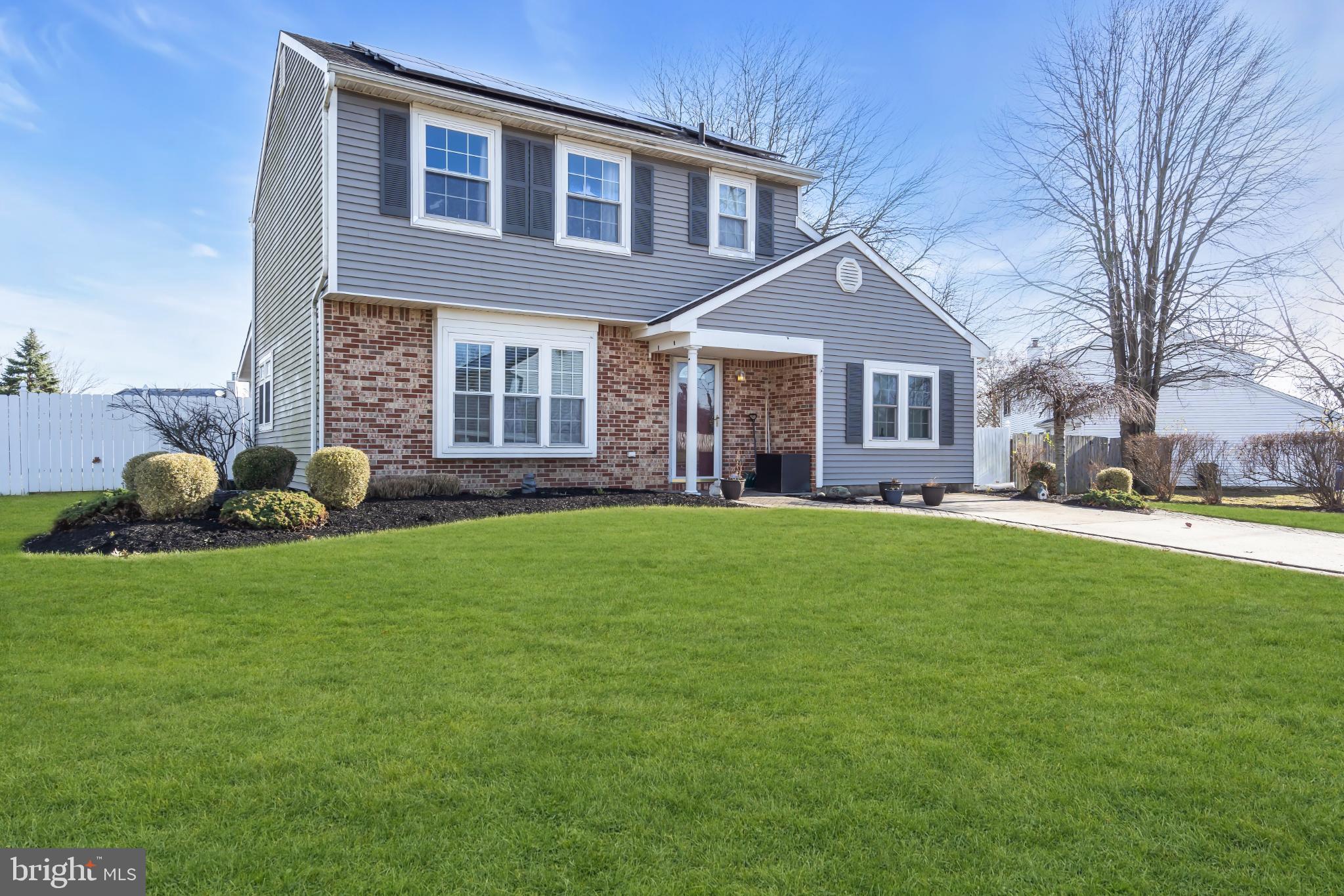 9 HONEY LOCUST LANE