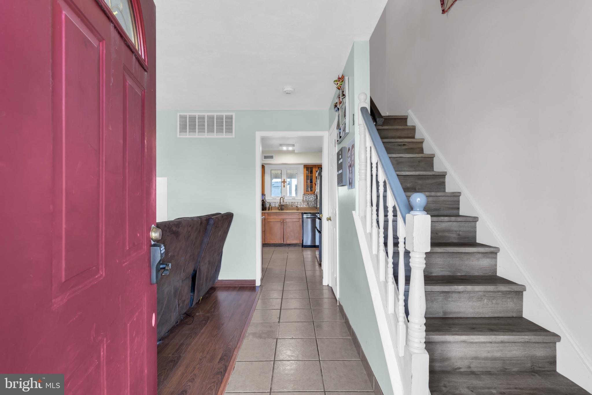 9 HONEY LOCUST LANE