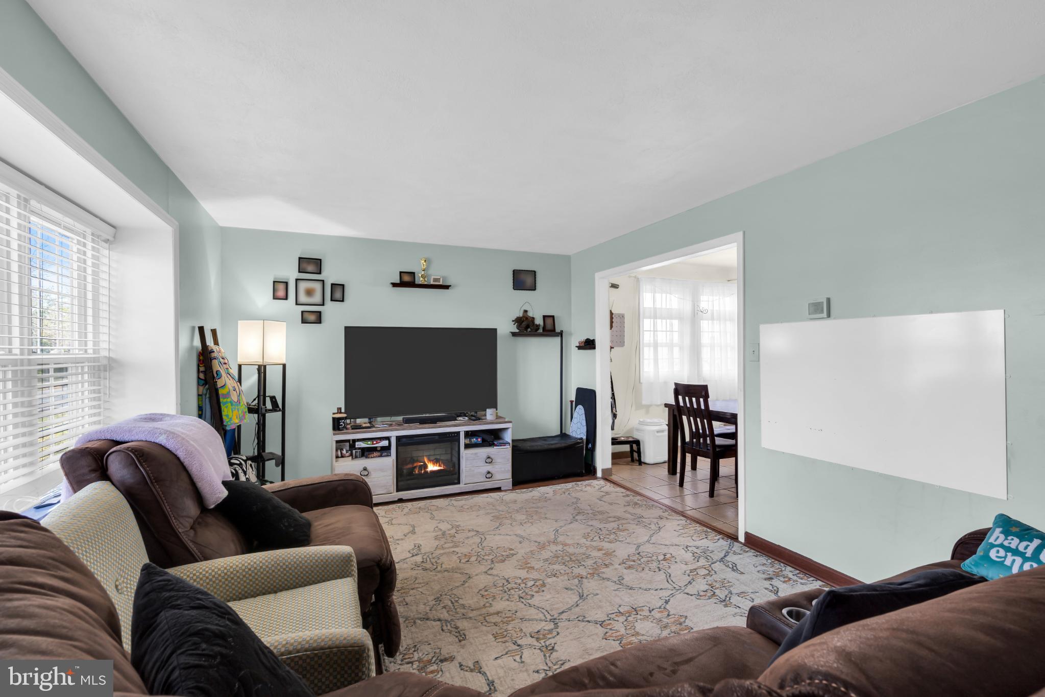 9 HONEY LOCUST LANE