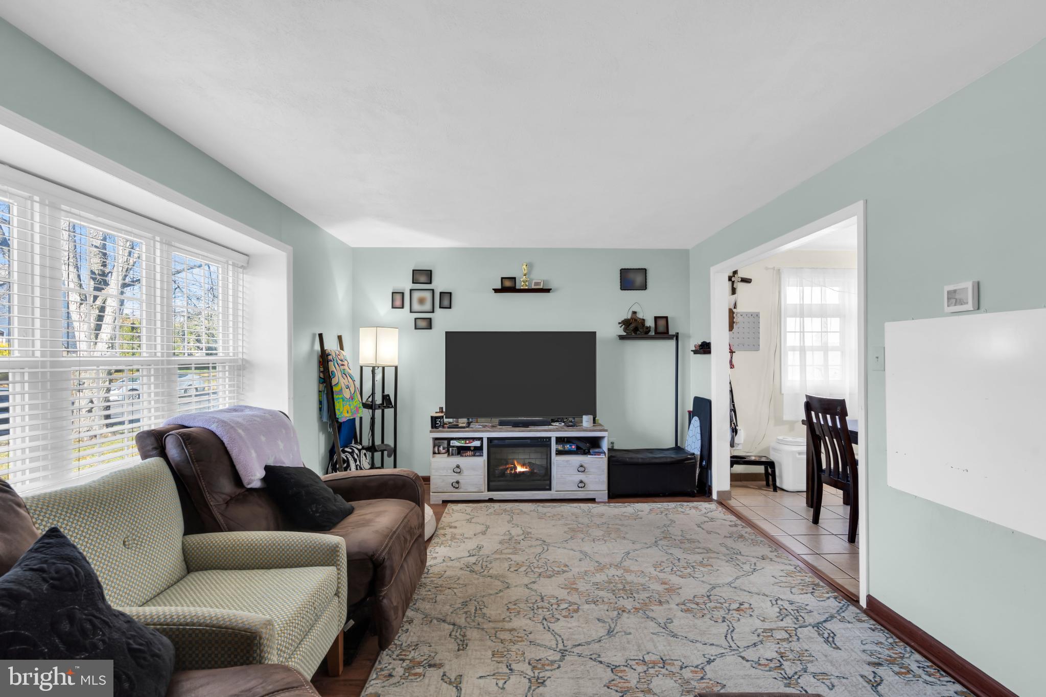 9 HONEY LOCUST LANE