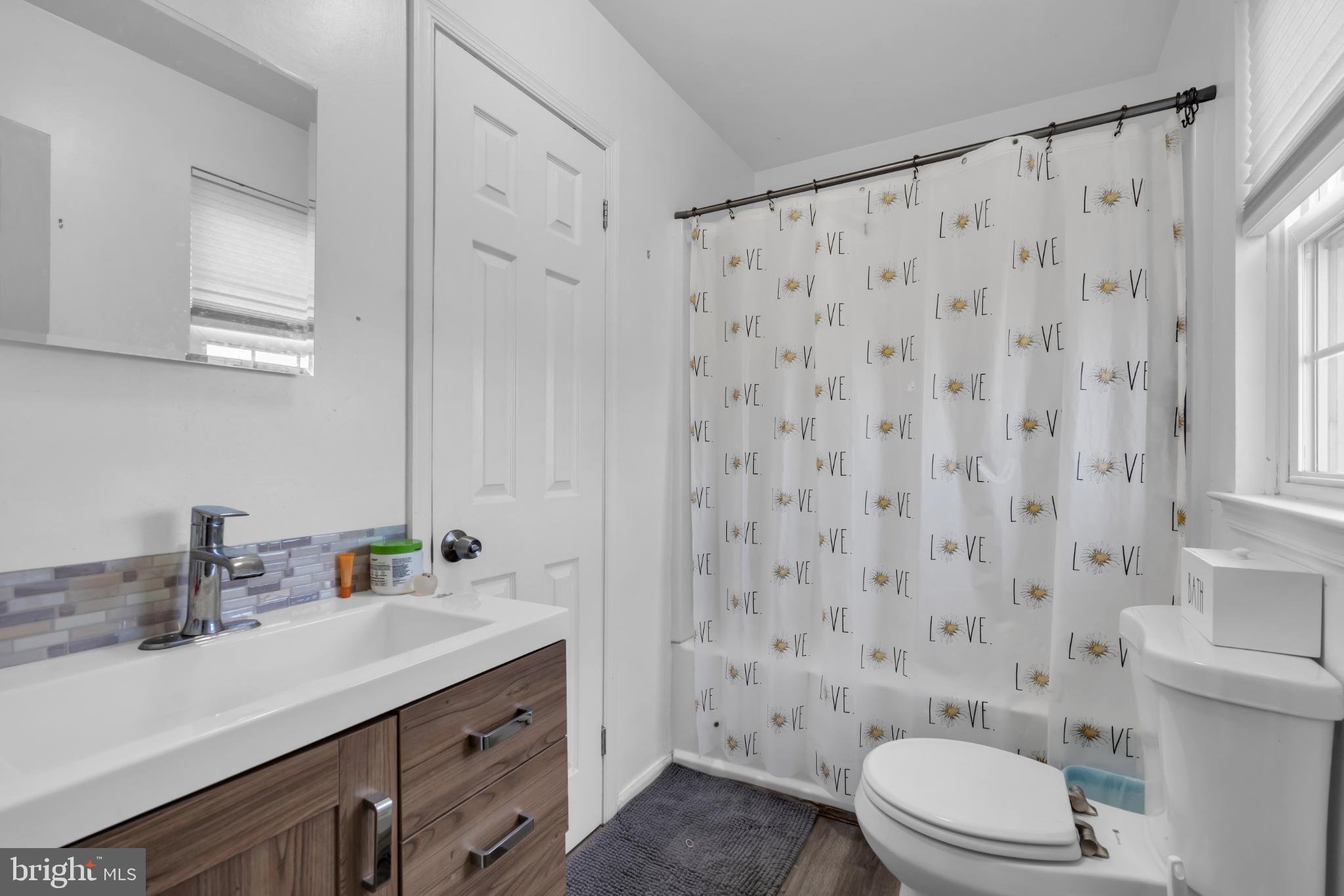 9 HONEY LOCUST LANE
