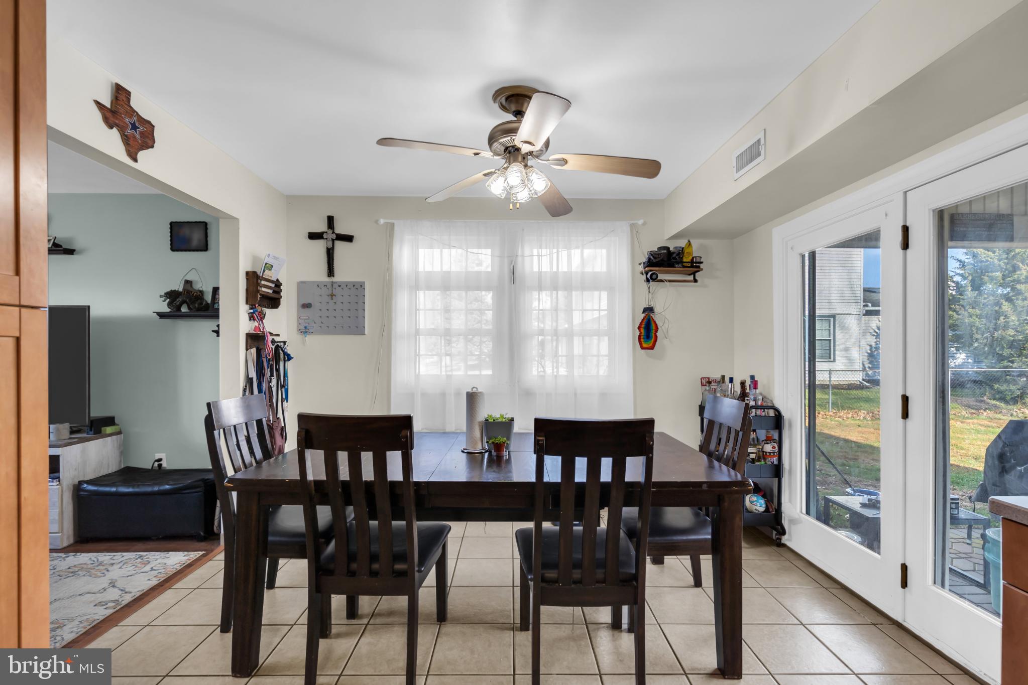 9 HONEY LOCUST LANE