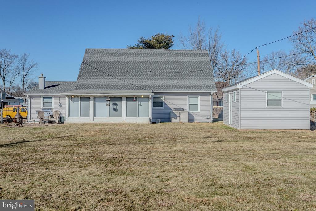 84 MIDDLEBURY LANE