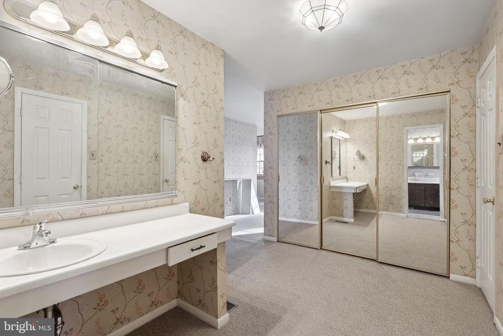 38 LANCELOT LANE